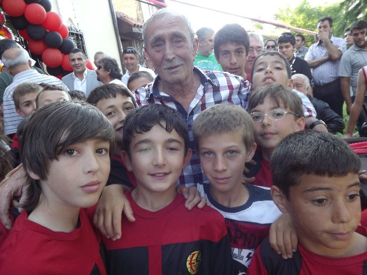 "Amigo Orhan"ı Duygulandıran Tablo