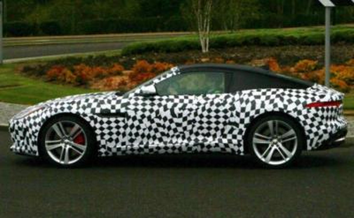 F-Type Coupe Kaçamadı