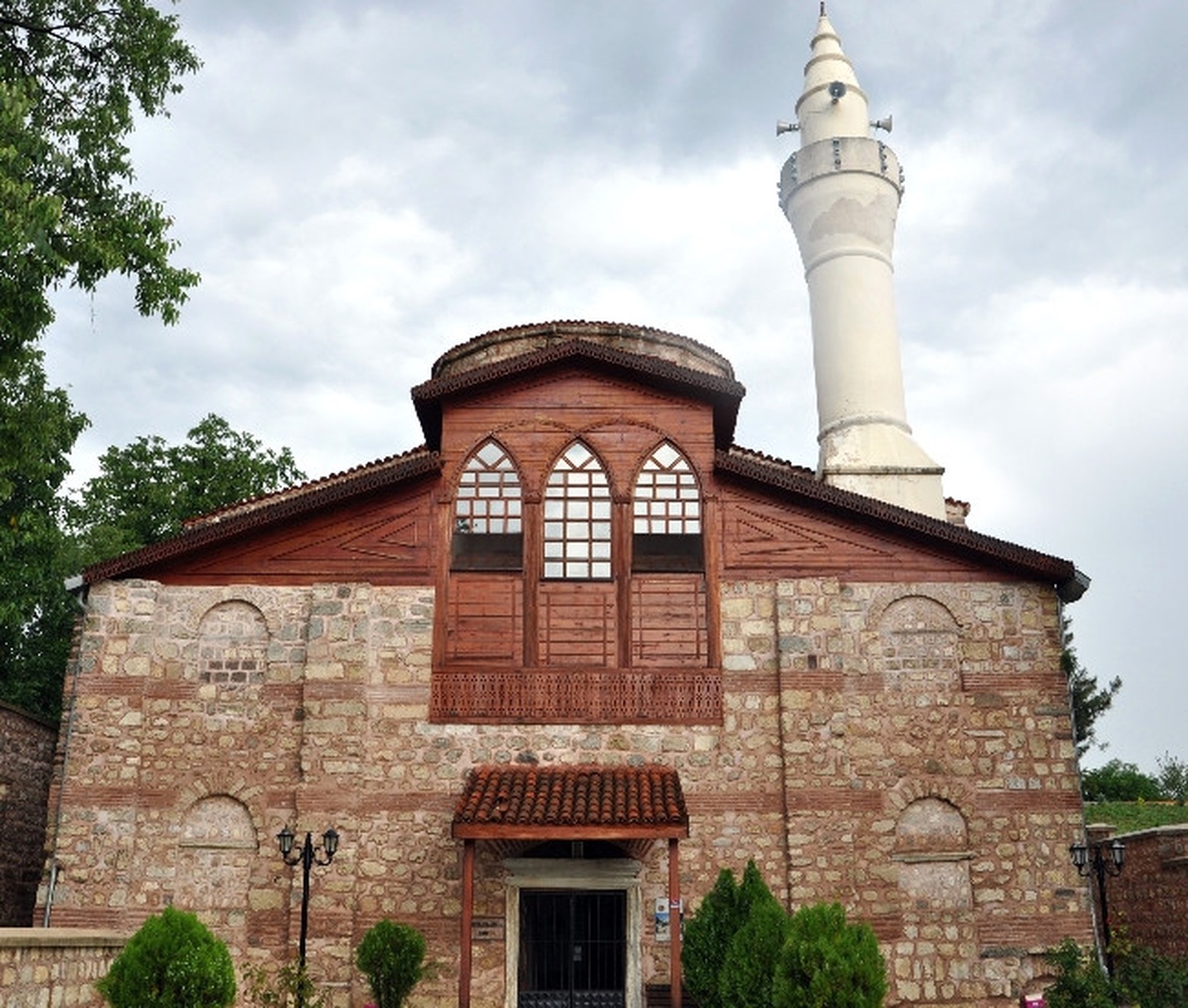Gazi Süleyman Paşa Camii Ziyaretçilerini Bekliyor
