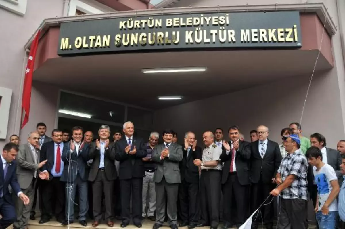 Mahmut Oltan Sungurlu Kültür Merkezi Açıldı