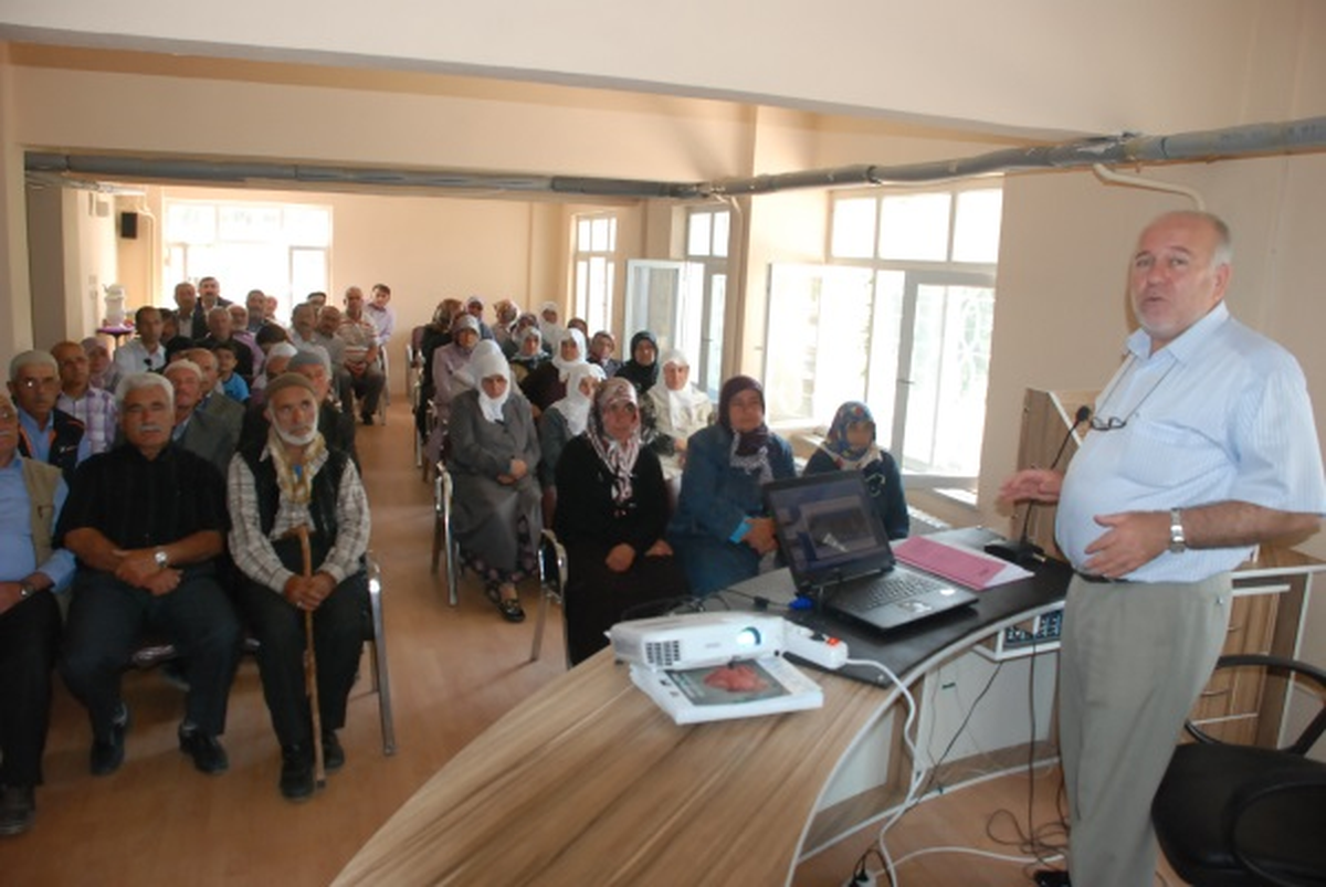 Hacı Adaylarına Seminer
