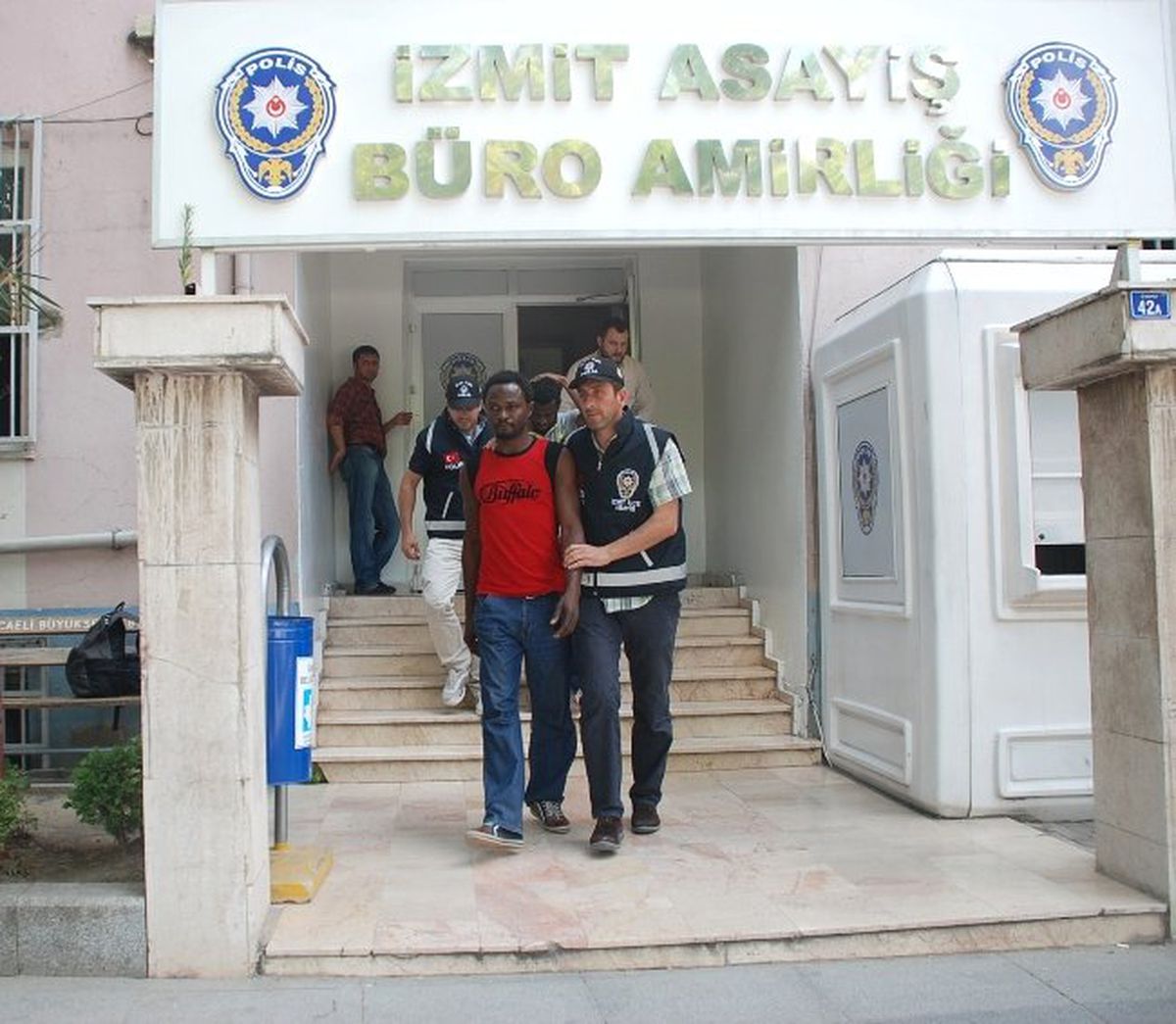 İzmit\'te 21 Kaçak Mülteci Yakalandı