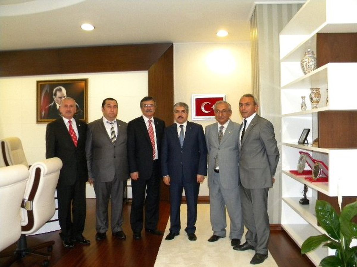 Kızılay\'dan Vali Çınar\'a Ziyaret