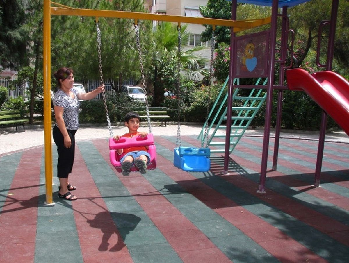 Konak\'ta Güvenli Parklar