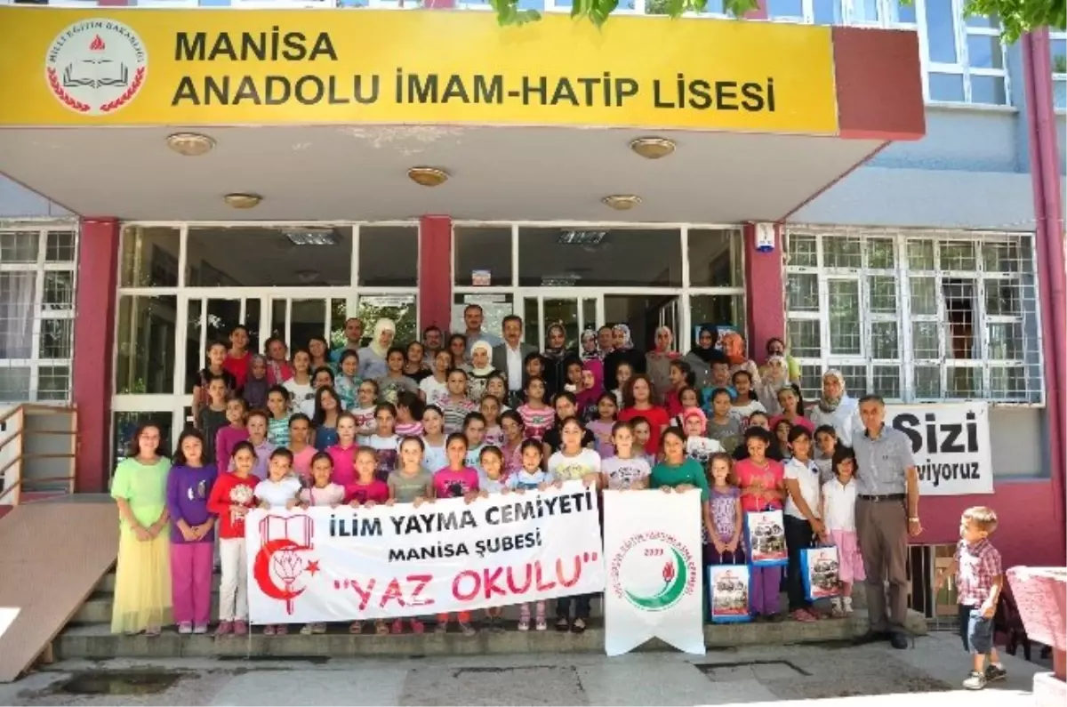 Manisa\'da Yaz Okuluna 180 Öğrenci Katılıyor