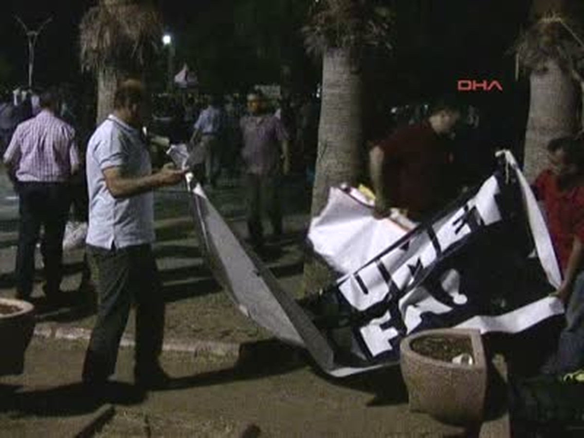 Mersin\'de Gezi Çadırlarına Gece Baskını