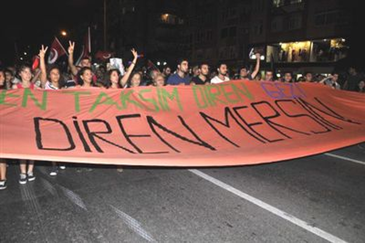 Mersin\'de \'Gezi Parkı\' Eylemcilerine Müdahale