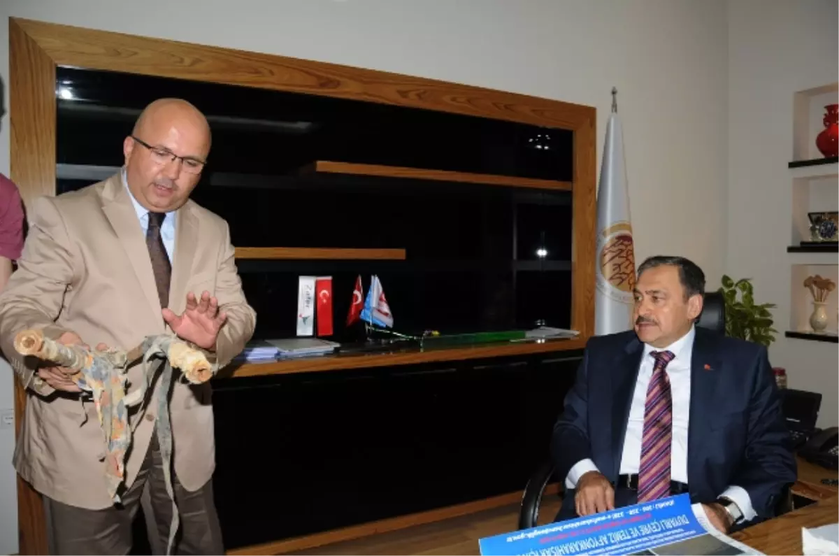 Orman ve Su İşleri Bakanı Prof.Dr.Veysel Eroğlu Afyonkarahisar Programına Esnaf Ziyareti ile Devam...