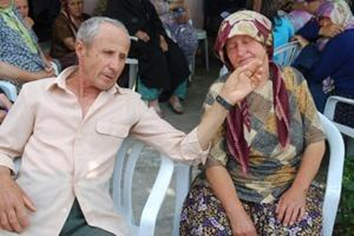 Şehit Er Yelken\'in Baba Evindeki Acı Dinmiyor