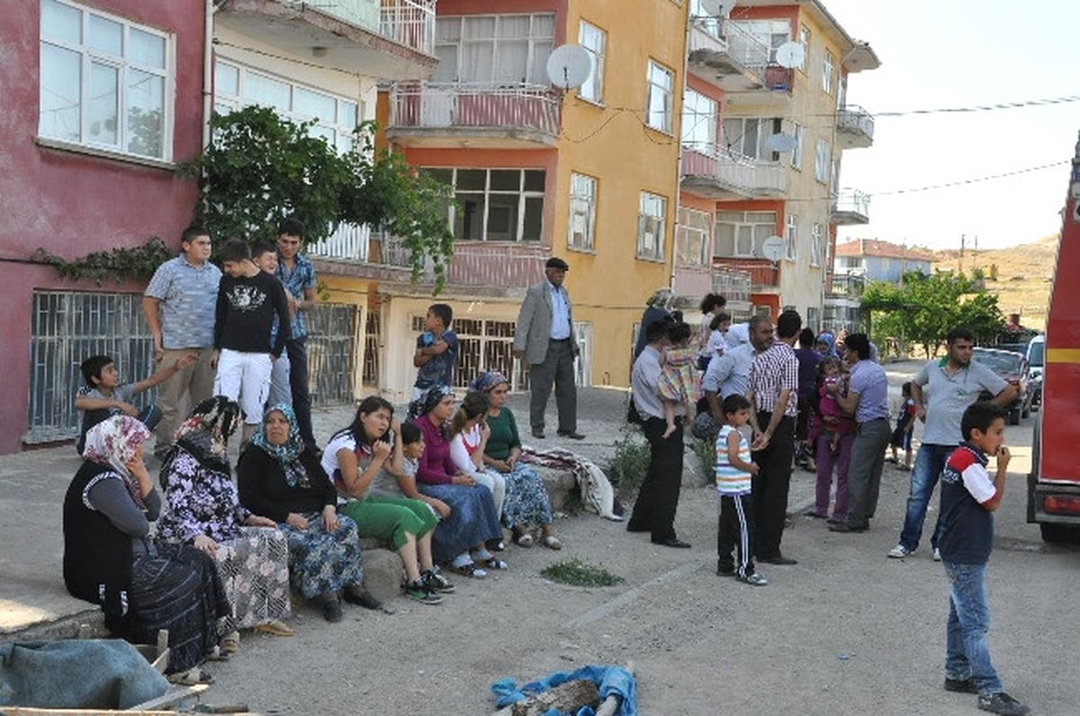 Yerköy\'de Baraka Yangını Korkuttu