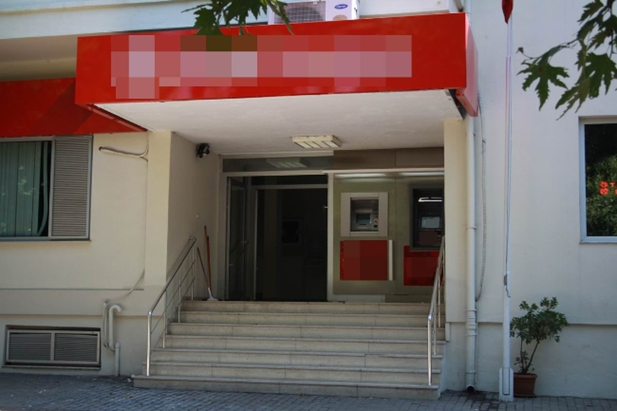 Yüksek Voltaj Bankayı Yaktı