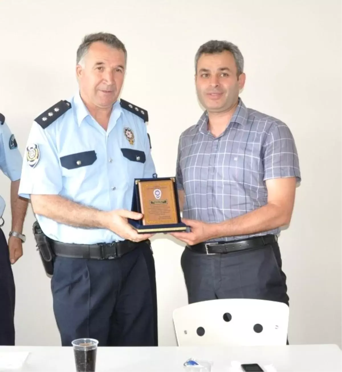 12 Personel Plaketle Uğurlandı