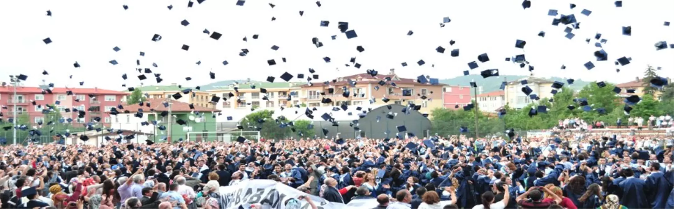 Bartın Üniversitesi Beşinci Mezunlarını Verdi