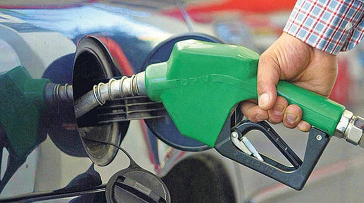 Endonezya\'da Protestolara Rağmen Benzine Zam Yapıldı