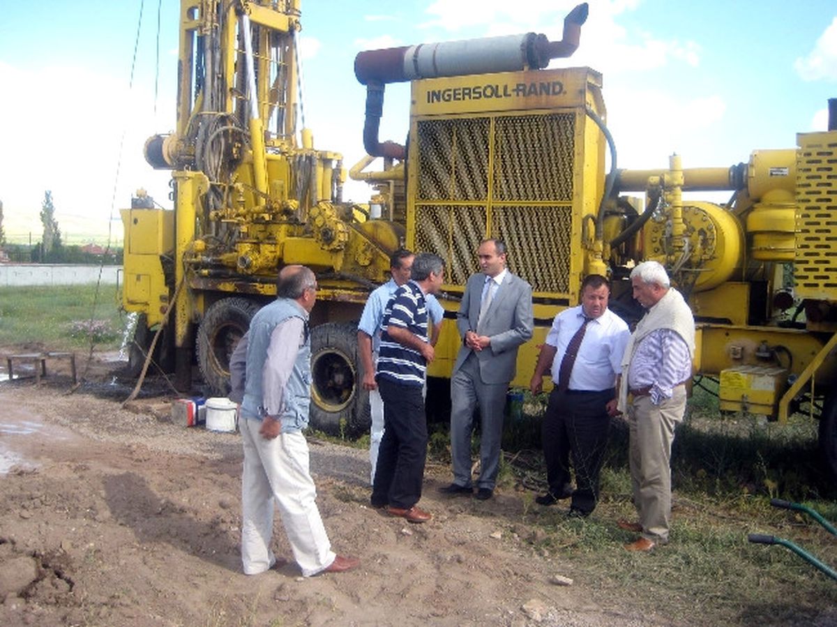 Gemerek\'te Sondaj Çalışmaları Devam Ediyor