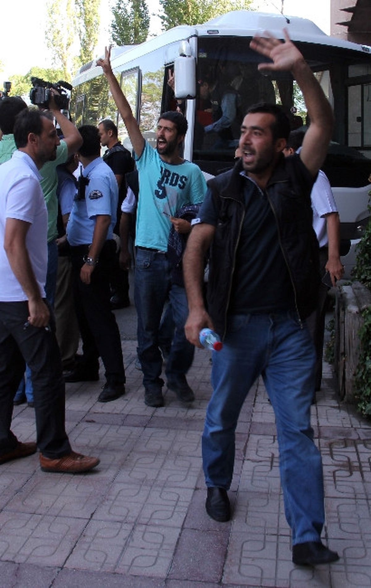 Gezi Parkı Eylemlerinde Gözaltına Alınan 26 Kişi Adliyede