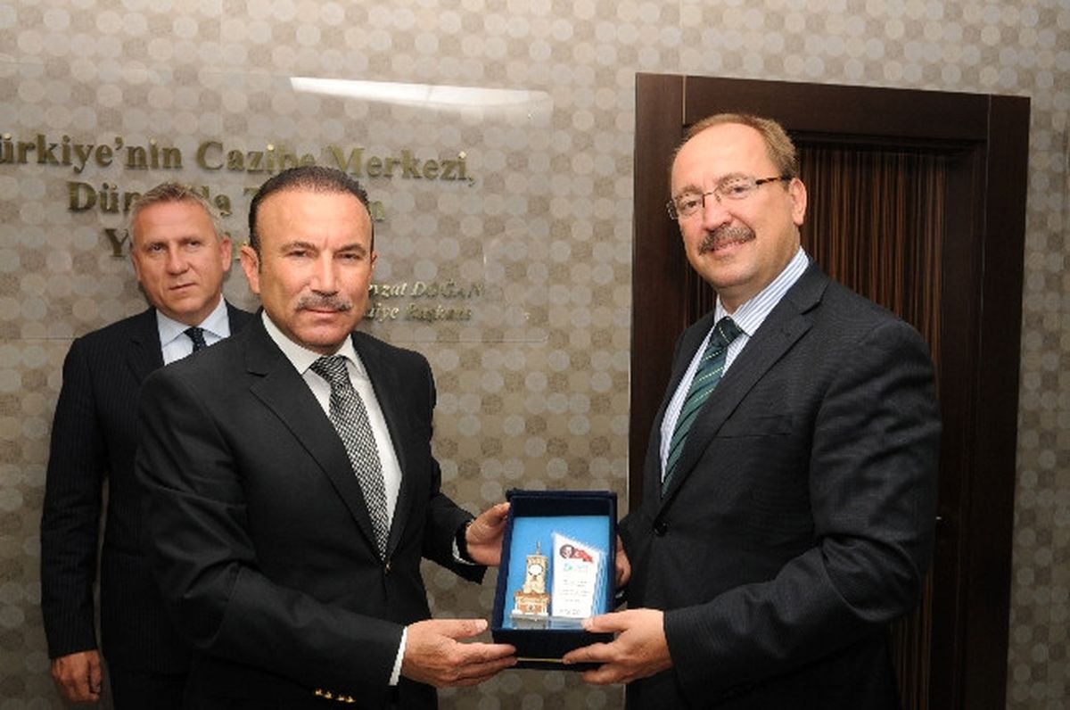 Macaristan Büyükelçisi\'den Doğan\'a Ziyaret