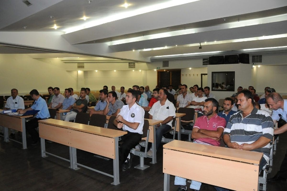 Manisa\'da Halk Otobüsü Şoförlerine Bilgilendirme Semineri