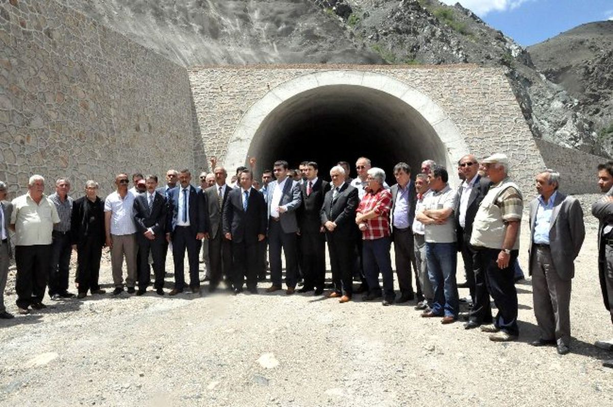 MHP Sivas İl Yönetiminden Tünel Protestosu