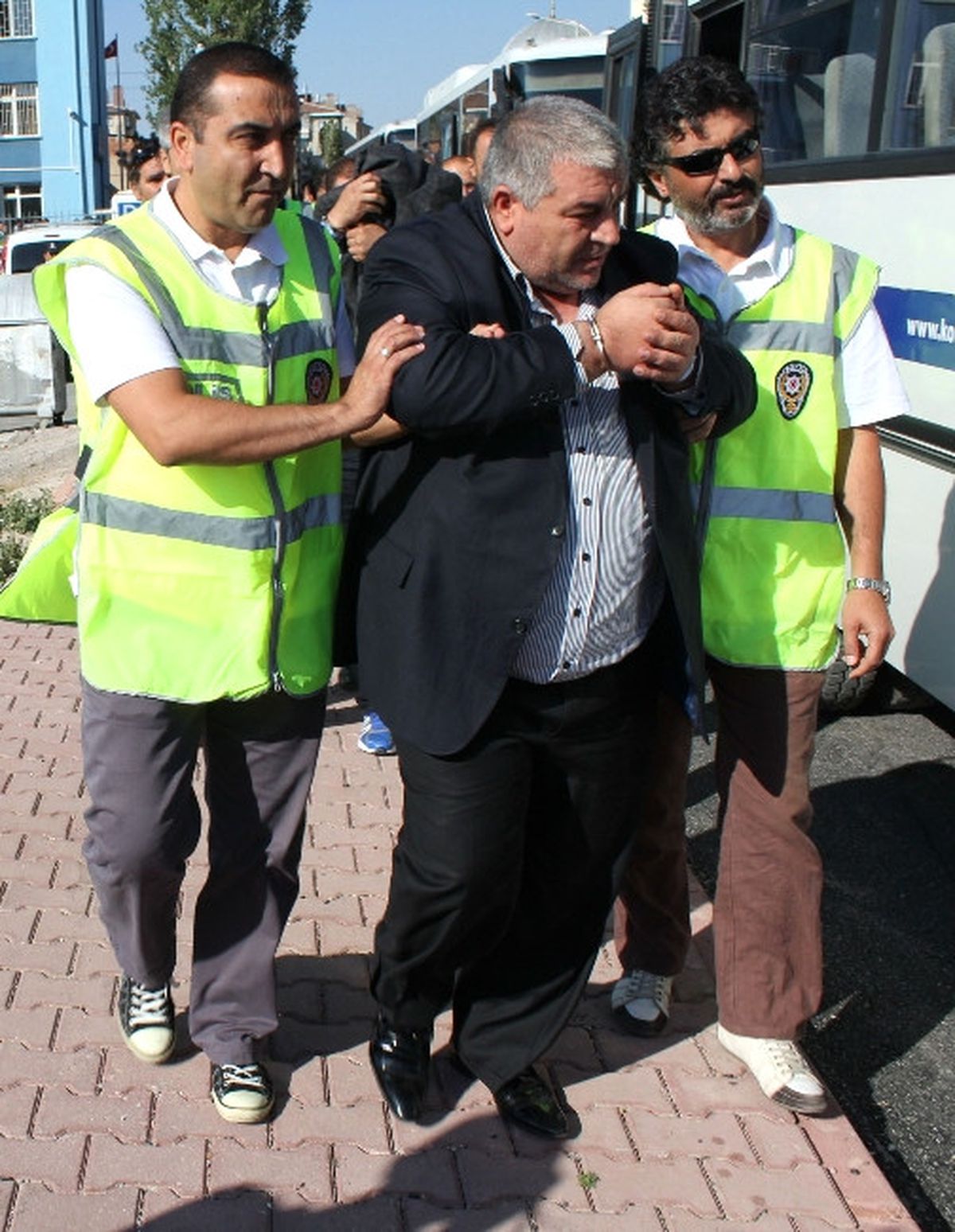 Milyonluk Dolandırıcılık Çetesi Adliyeye Sevk Edildi