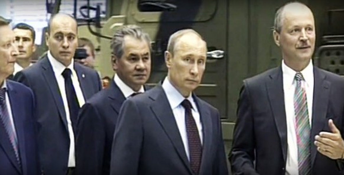 Putin\'den S-300 Fabrikası Gezisiyle Gözdağı