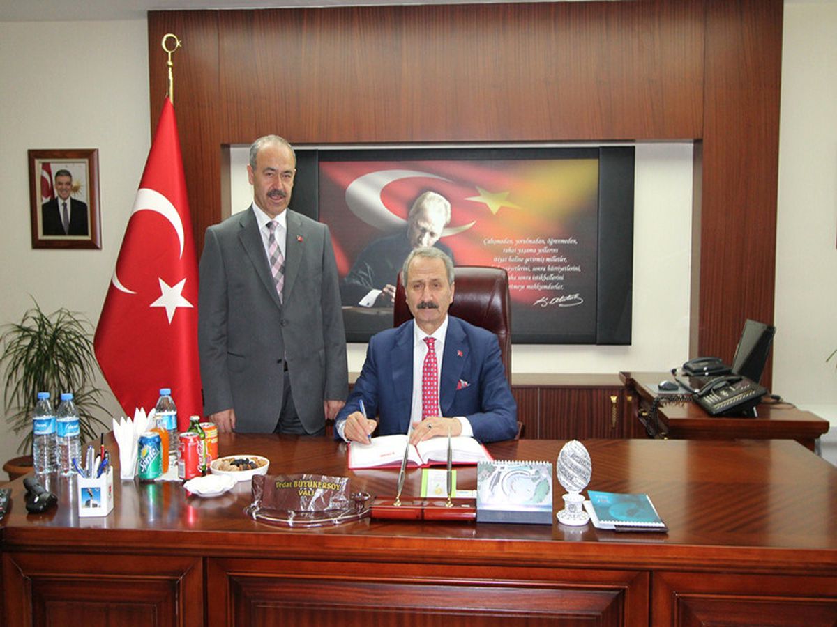 Sayın Bakan Çağlayan\'dan Valiye Övgü