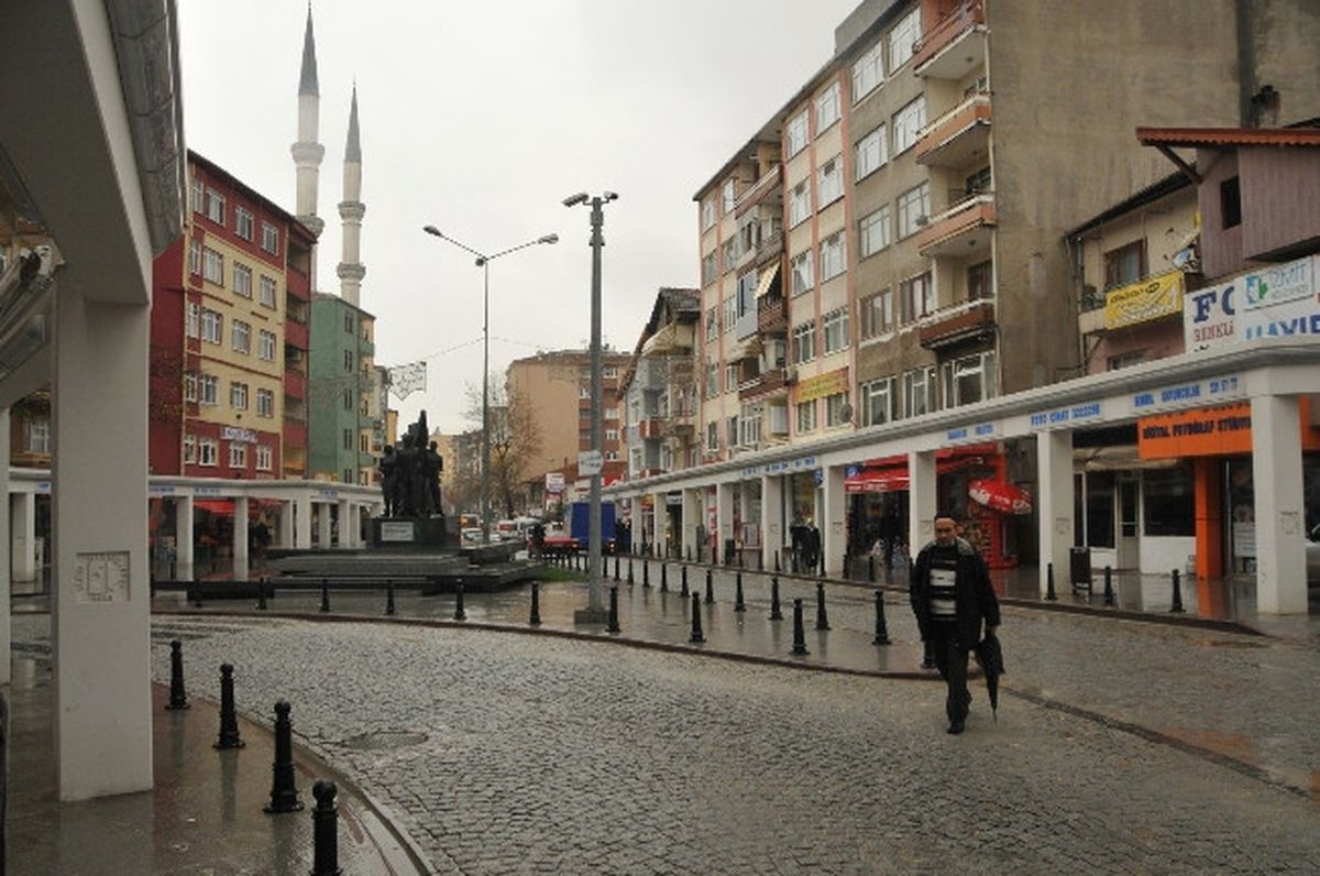 Üçyol\'da Cephe İyileştirmesi