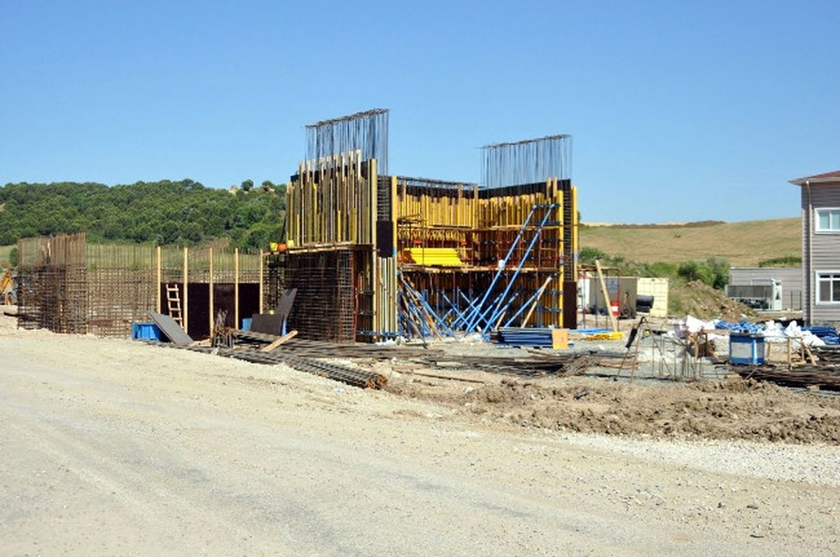 Yalova Üniversitesi Girişine Alt ve Üst Geçit