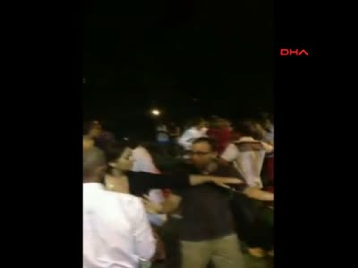 Mahalleli Gezi Eylemcilerine Saldırdı!