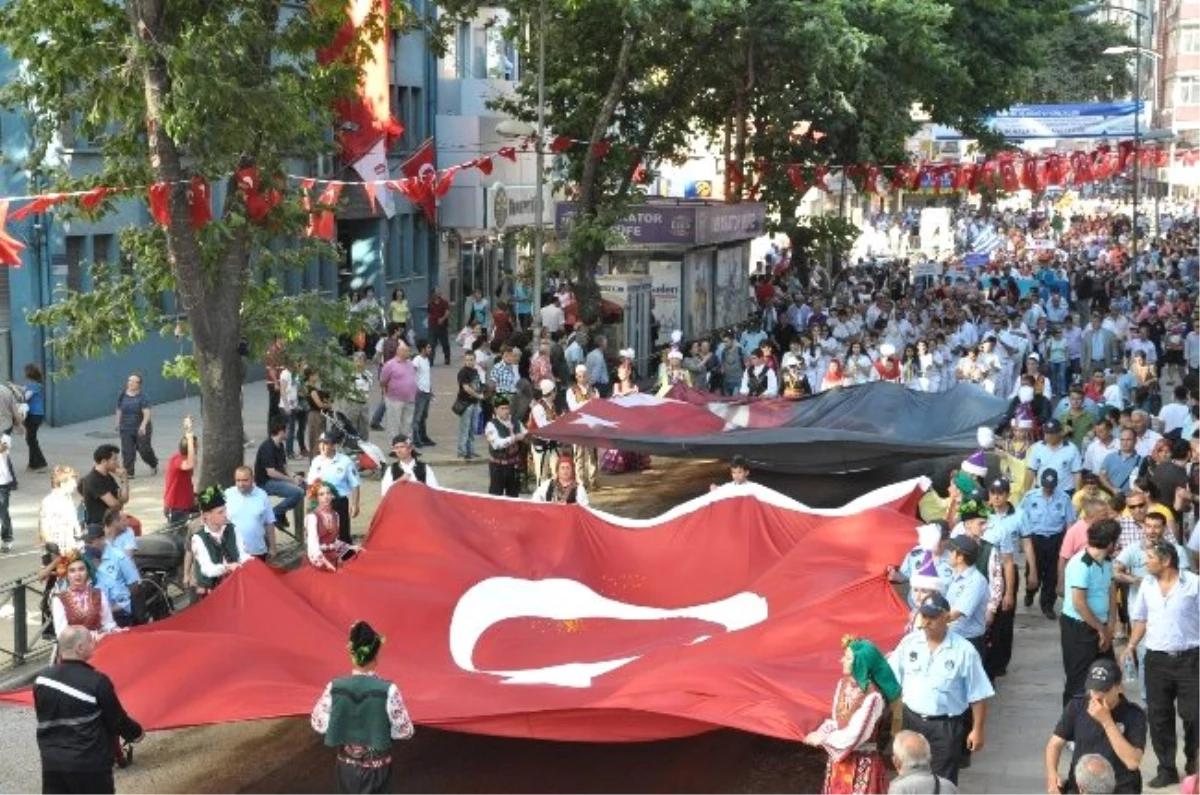 Zonguldak\'ın 92. Yıldönümü Etkinlikleri Kortej Yürüyüşü ile Başladı