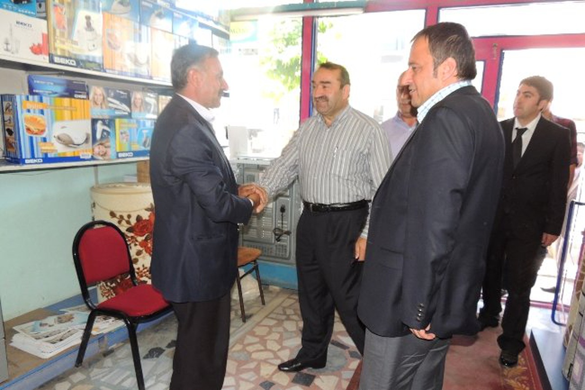 AK Parti Milletvekilleri Eleşkirt\'te Esnafın Nabzını Tuttu