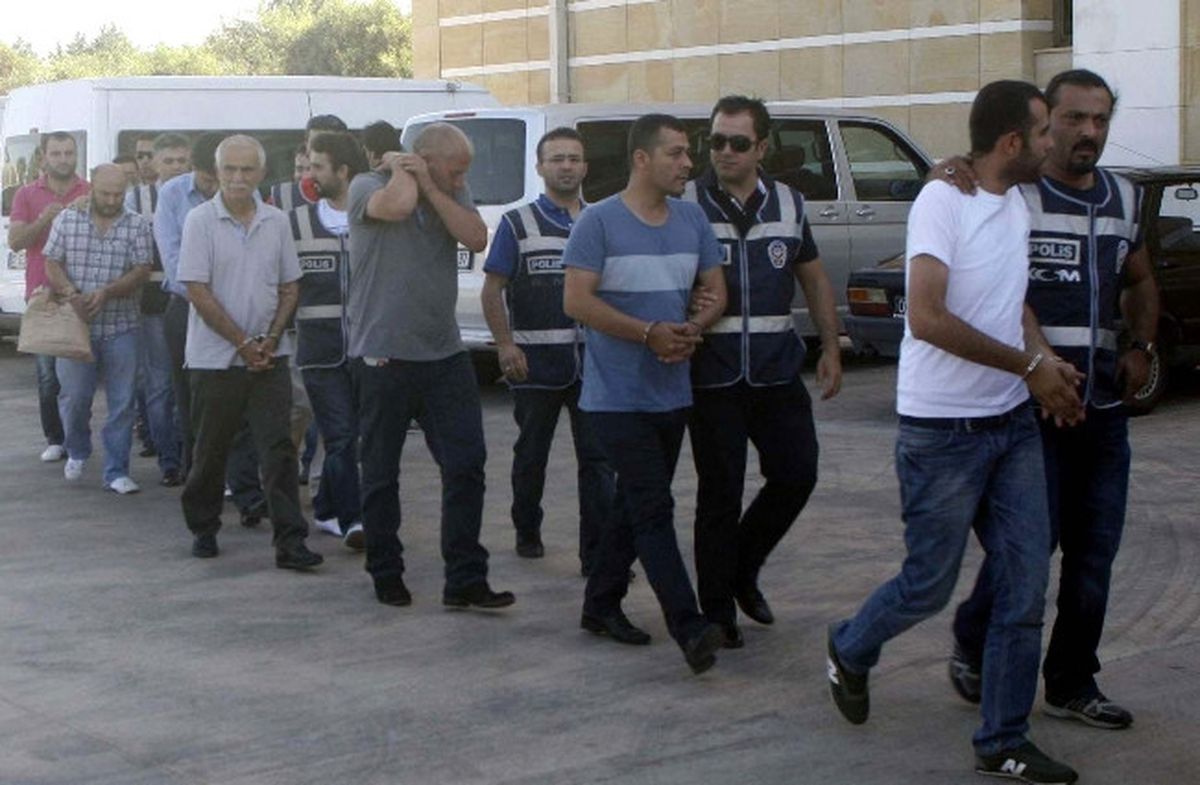 Antalya\'da Avukatlı Çete Operasyonunda 4 Kişi Tutuklandı