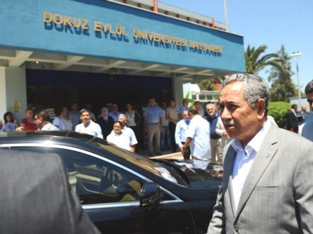 Başbakan Yardımcısı Arınç, İzmir\'de