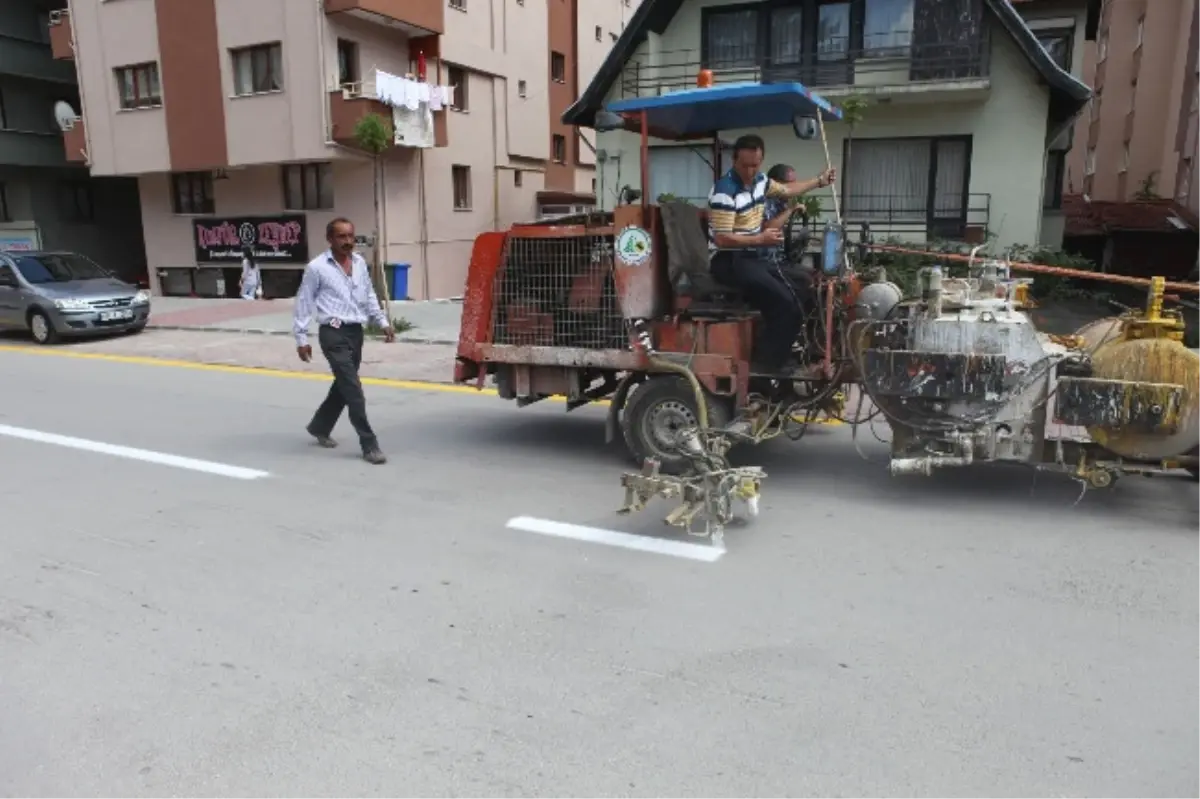 Bolu\'da Yol Çizgileri Çizilmeye Başladı