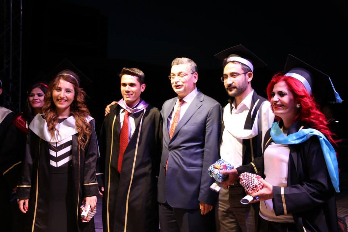 Harran Üniversitesi\'nde Mezuniyet Gecesi