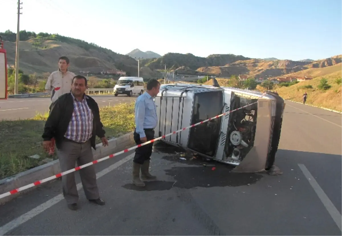 İskilip\'te Trafik Kazaları: 8 Yaralı