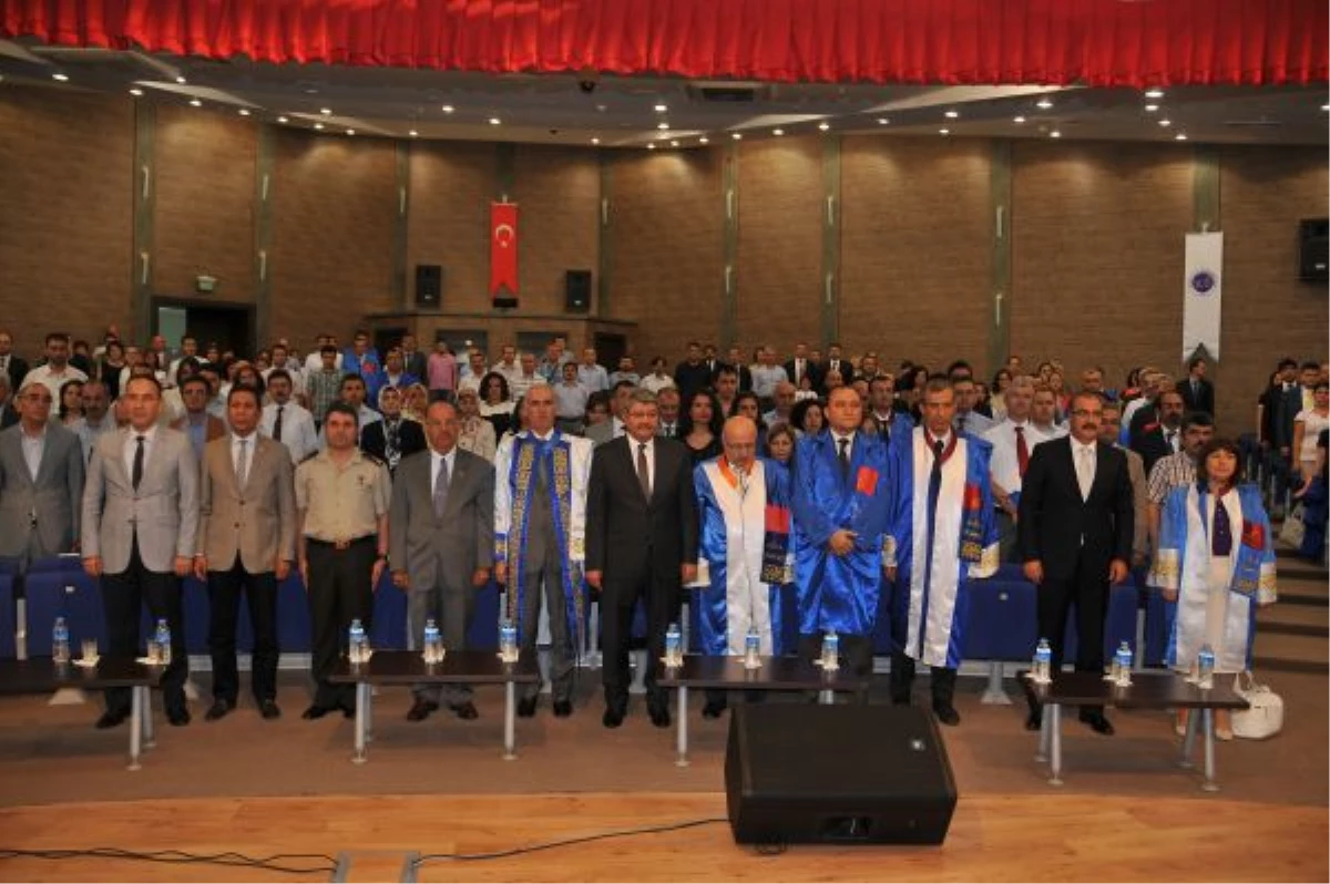 Kırıkkale Üniversitesi\'nde Akademik Etkinlik Ödülleri Verildi