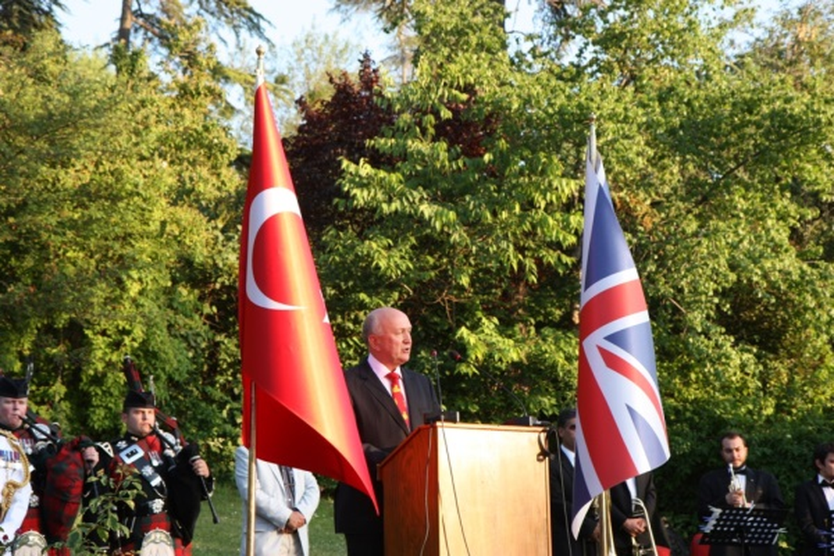Kraliçe II.Elizabeth\'e "GREAT" Kutlama
