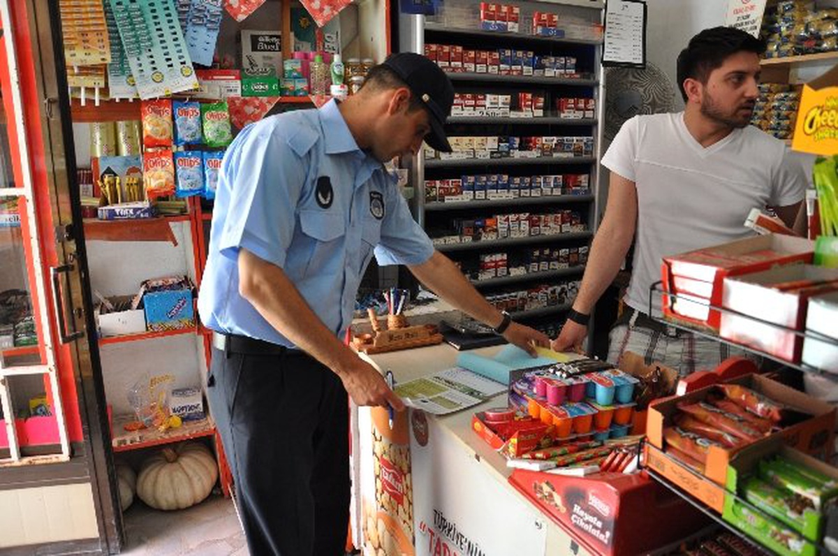 Malkara Belediyesi Zabıta Ekipleri Marketleri Denetliyor