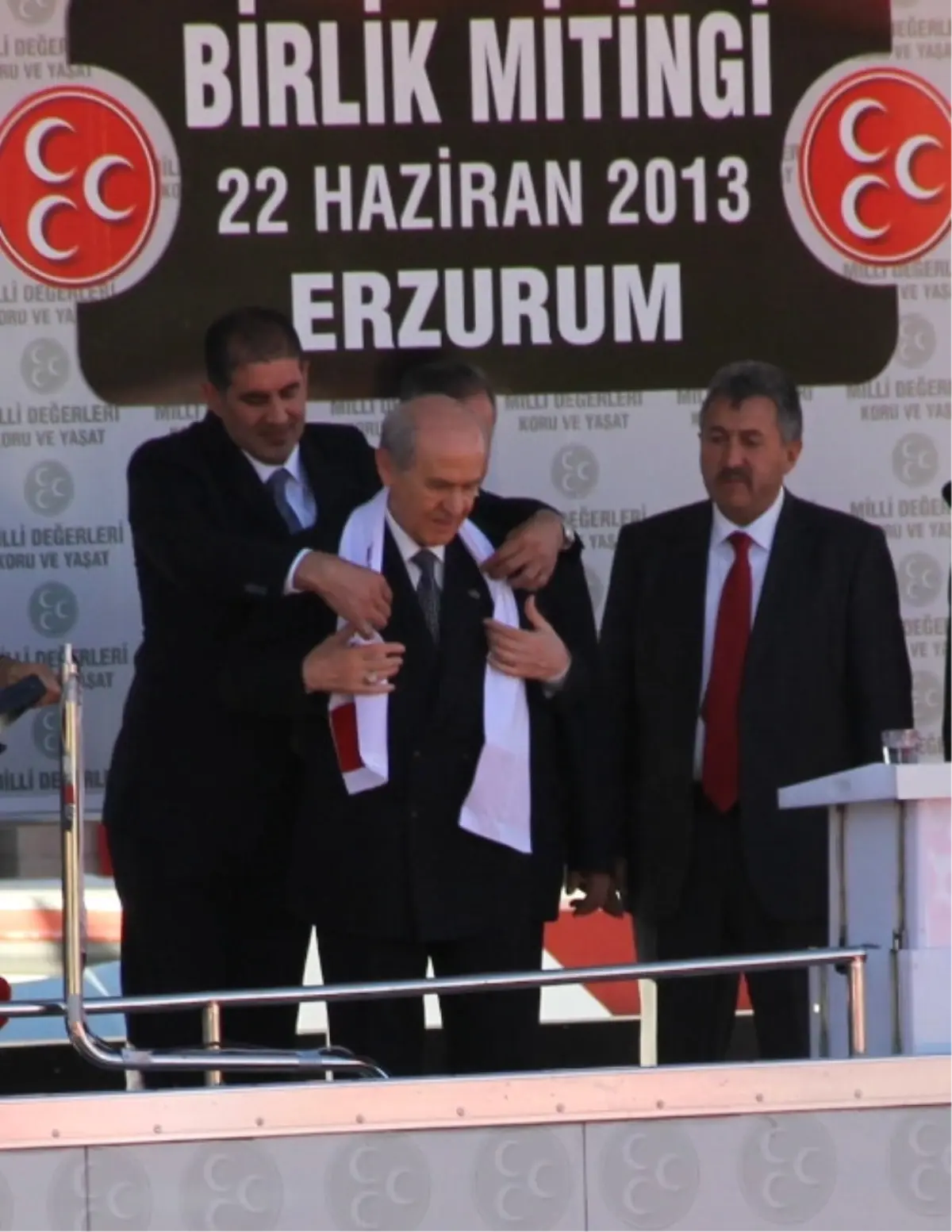 MHP Lideri Devlet Bahçeli\'nin Erzurum\'daki Birlik Mitingi (2)