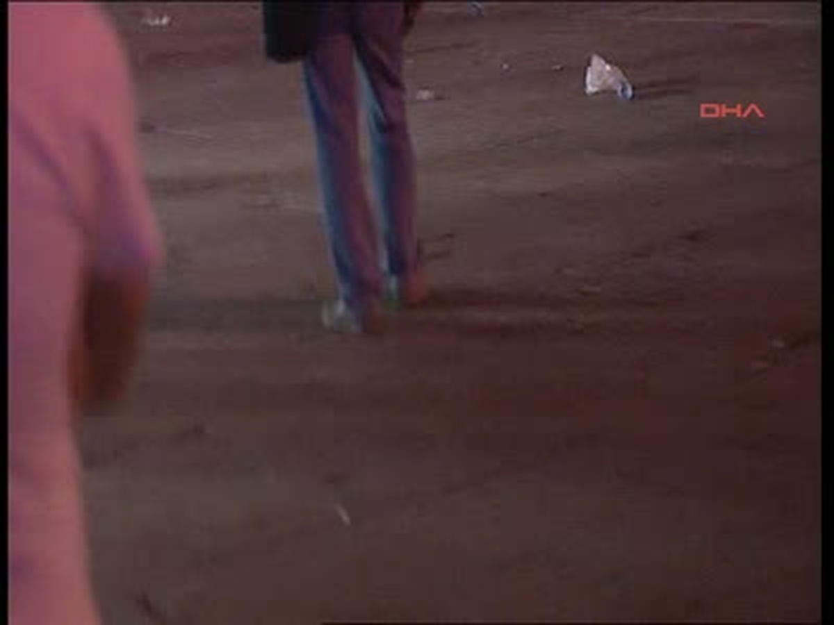 Taksim Meydanı\'nda Polis Müdahalesi 12