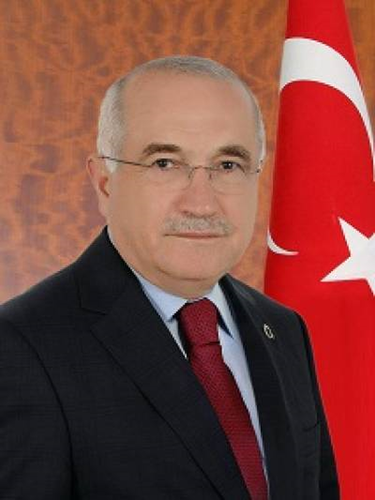 TBMM Başkanı Çiçek\'ten Ünal Aysal\'a Kutlama