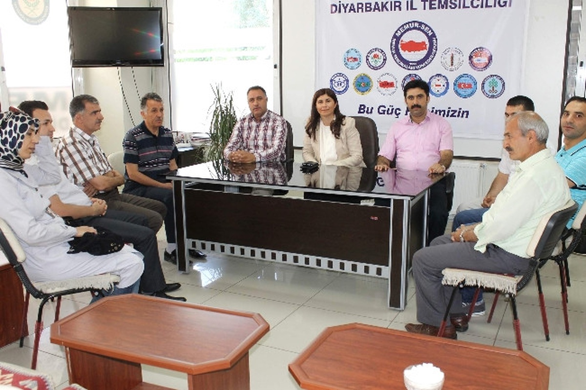 AK Parti Milletvekili Mine Lök Beyaz Muhtarların Sorunlarını Dinledi
