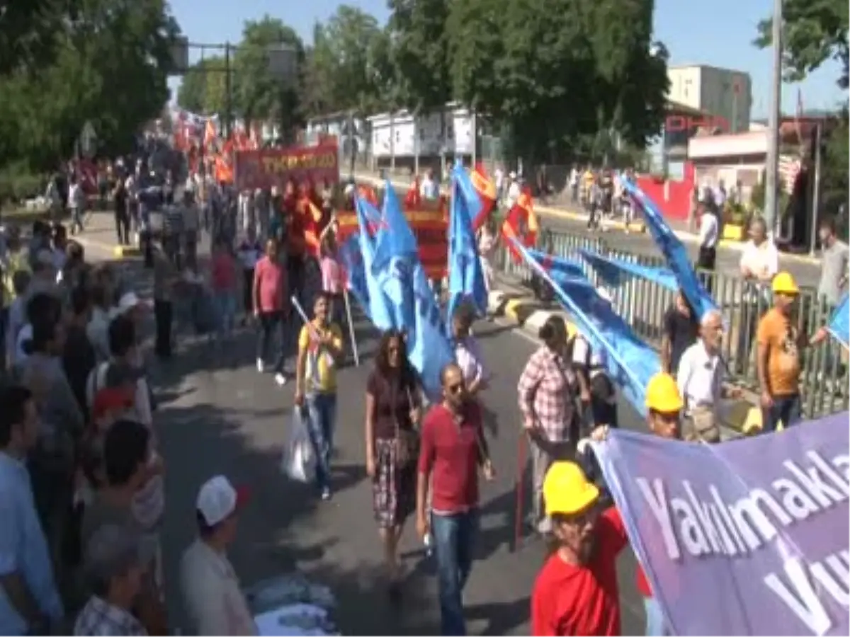 Kadıköy\'de "Sivas Katliamı 20. Yılı Anma" Mitingi