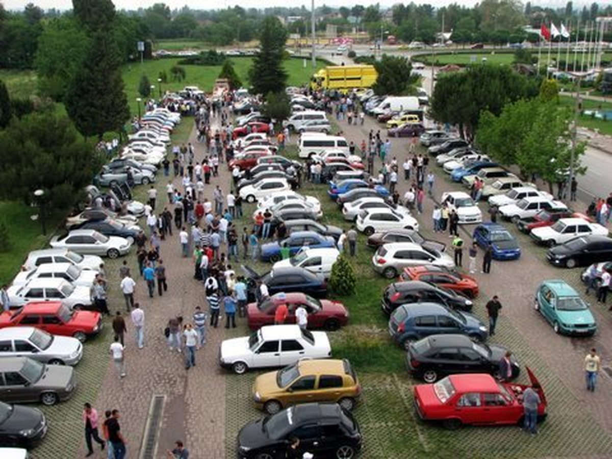 Modifiyeli Otomobiller Edirne\'de Sergilendi