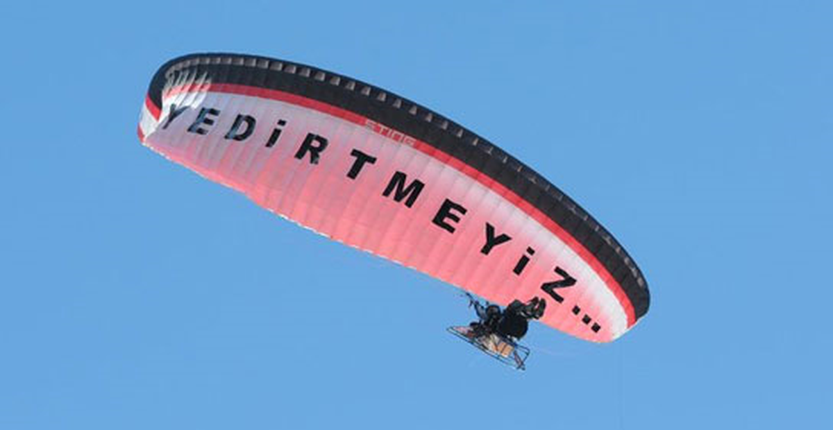Paraşütte Yedirtmeyiz Sloganı