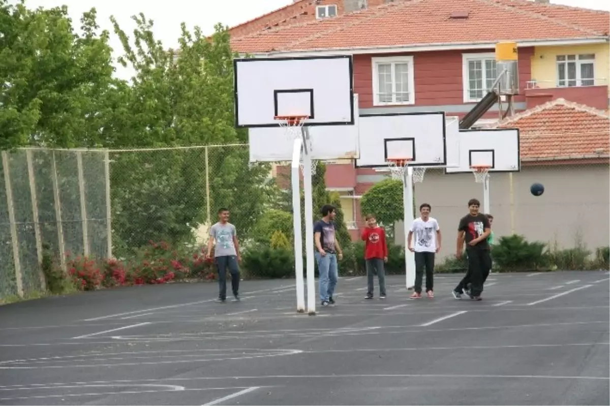 4 Eylül Basketbol Sahaları Kullanıma Hazır