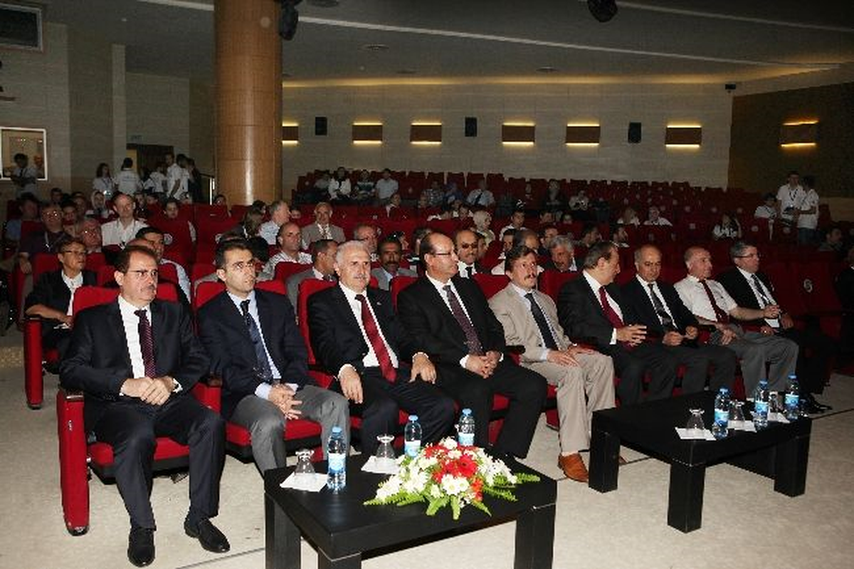 "9.nanobilim ve Nanoteknoloji" Konferansı