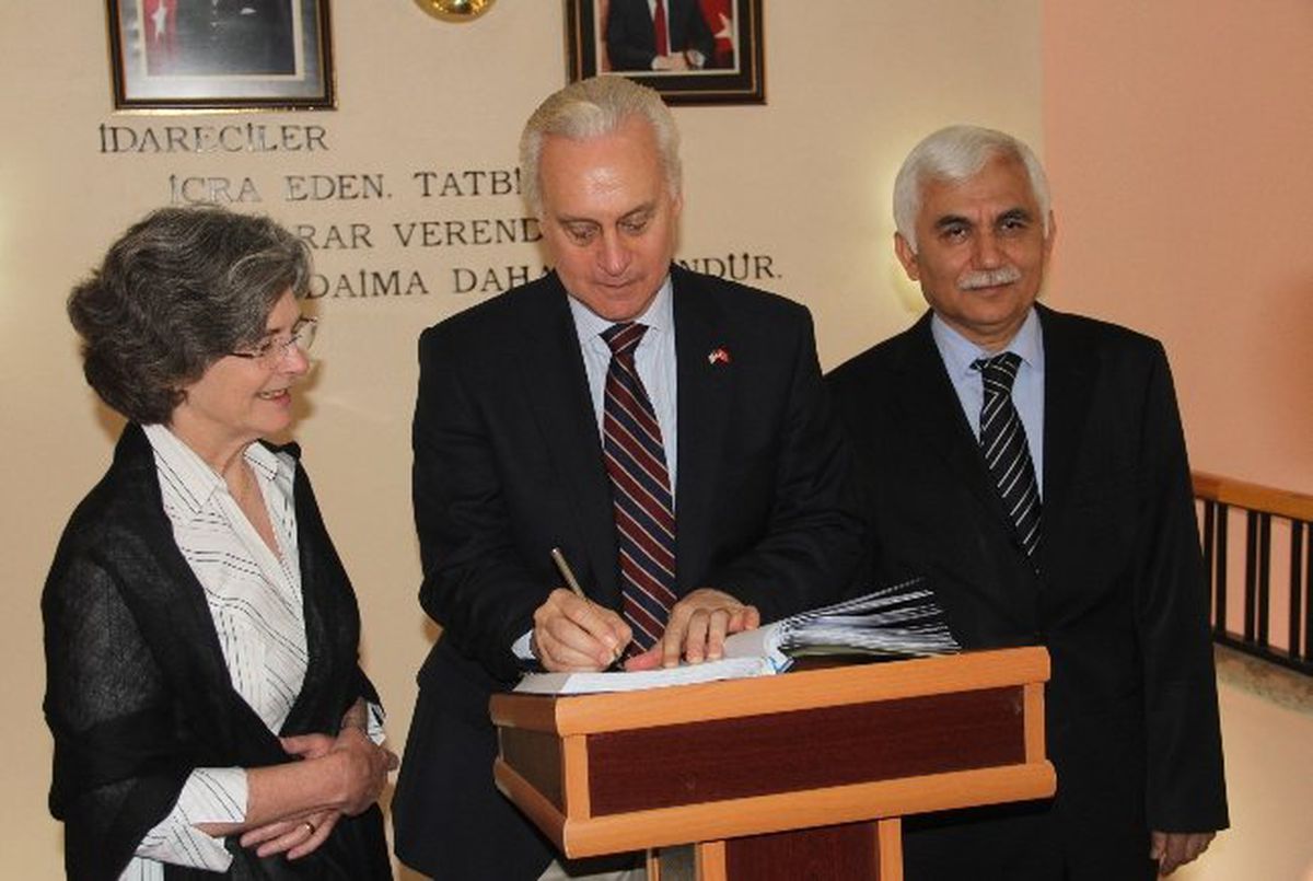 ABD Büyükelçisi Ricciardone Hakkari\'de