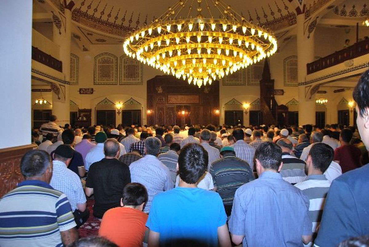 Aydın\'da Kandil Gecesi Camiler Doldu Taştı